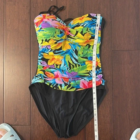 La blanca floral print one-pieces swimsuit - Picture 10 of 11